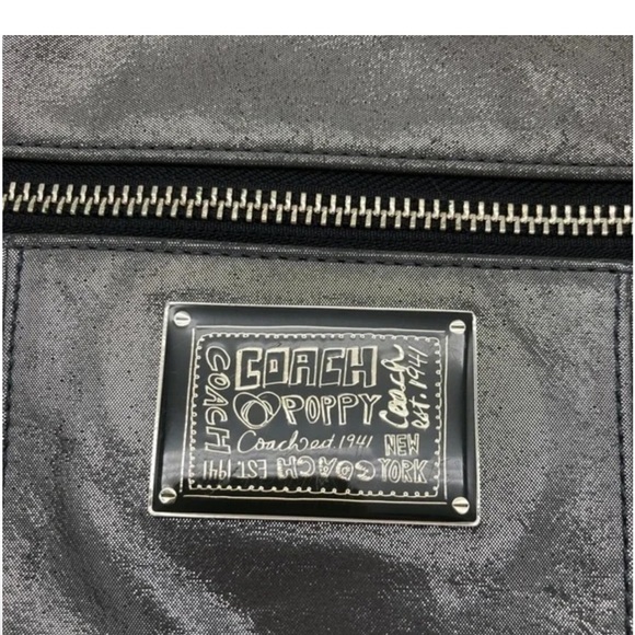Coach Poppy Hippie bag- metallic silver- rare - Picture 3 of 8